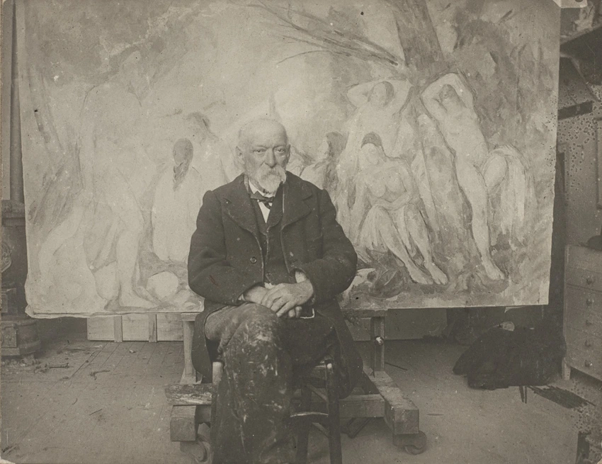 Paul Cézanne assis dans son atelier des Lauves, devant "Les Grandes Baigneuses" - Emile Bernard