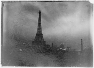 Gabriel Loppé - La Tour Eiffel dans la nuit