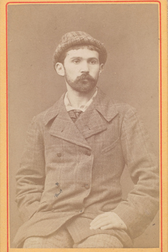 G. Gevrey - Pascal Dagnan-Bouveret, assis, de face