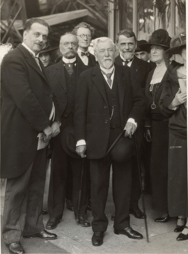 Anonyme - Visite des ingénieurs civils de France à la Tour Eiffel en présence de...