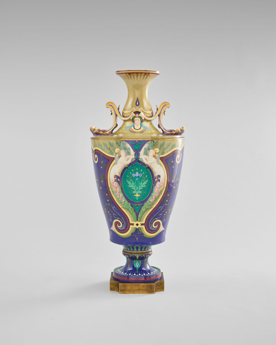 Manufacture de Sèvres - Vase