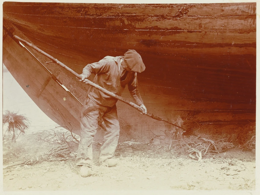 Charles Augustin Lhermitte - Douarnenez, un calfat breton sur la plage