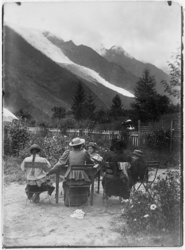 Gabriel Loppé - Les Quatre Enfants Guigues dans le jardin de Chamonix