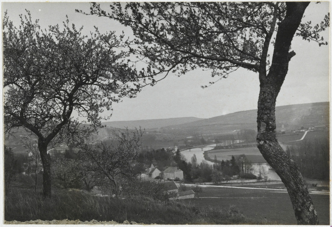 Charles Augustin Lhermitte - France, un village