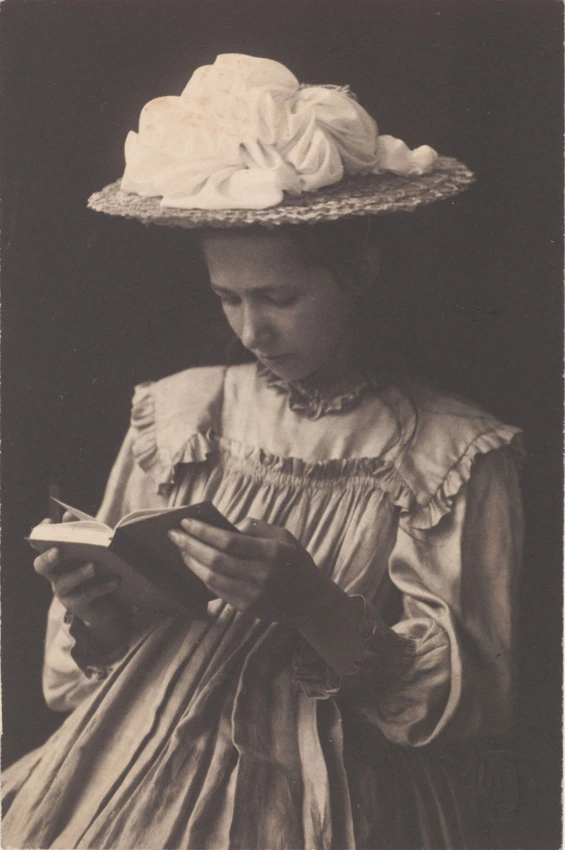 Frederick Evans - Jeune femme lisant