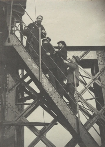 Henri Rivière - La Tour Eiffel - Quatre visiteurs sur un escalier