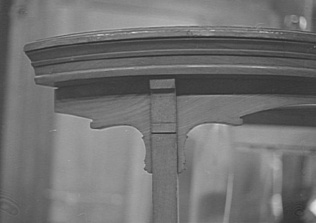 Victor Horta - Table