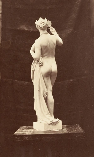 André Adolphe Eugène Disdéri - Sculpture représentant une baigneuse