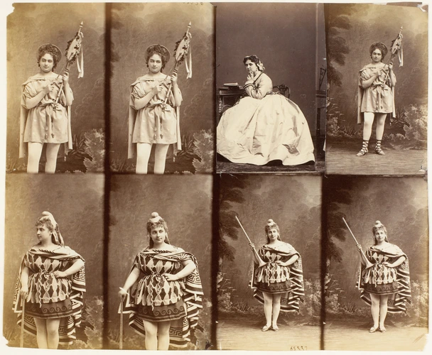 André Adolphe Eugène Disdéri - Mme Bonelli et une femme en huit poses, sept de l...