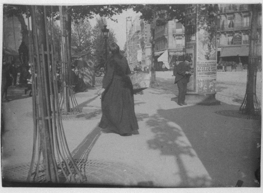 Personnages marchant sur une place publique - Henri Rivière