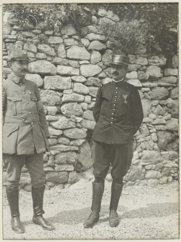 Anonyme - Deux militaires en pied