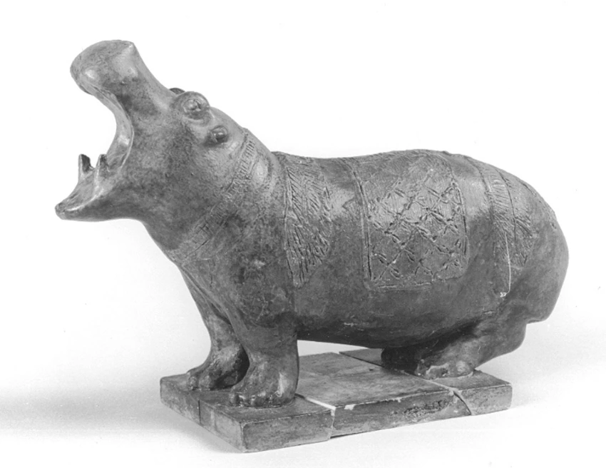 Hippopotame caparaçonné d'un côté - François Pompon