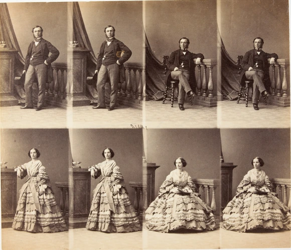 André Adolphe Eugène Disdéri - Mr. et Mme. James Reiss en huit poses, quatre mon...