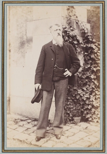 Gustave Popelin - Claudius Popelin, tenant son chapeau à la main droite