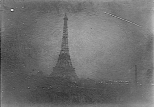 Gabriel Loppé - La Tour Eiffel dans la nuit