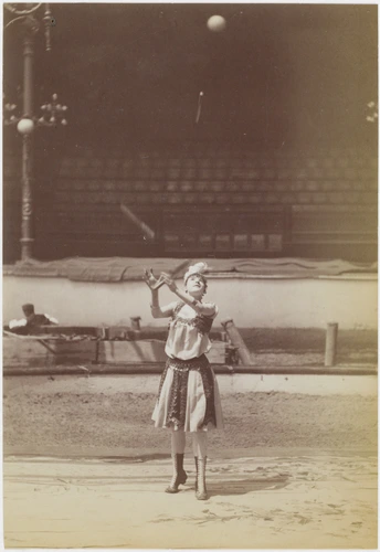 Albert Londe - Hippodrome de l'Alma, jongleuse