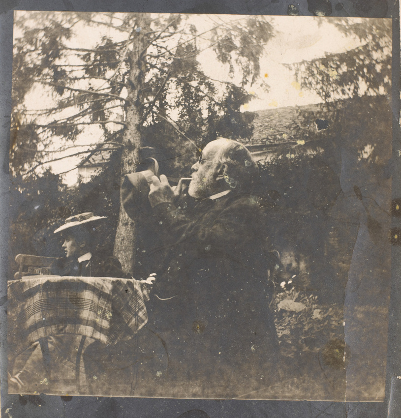 Albert Bartholomé - Degas assis à table dans un jardin avec une jeune femme au c...