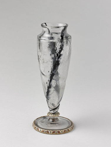 Pied d'un verre - Emile Gallé | Musée d'Orsay