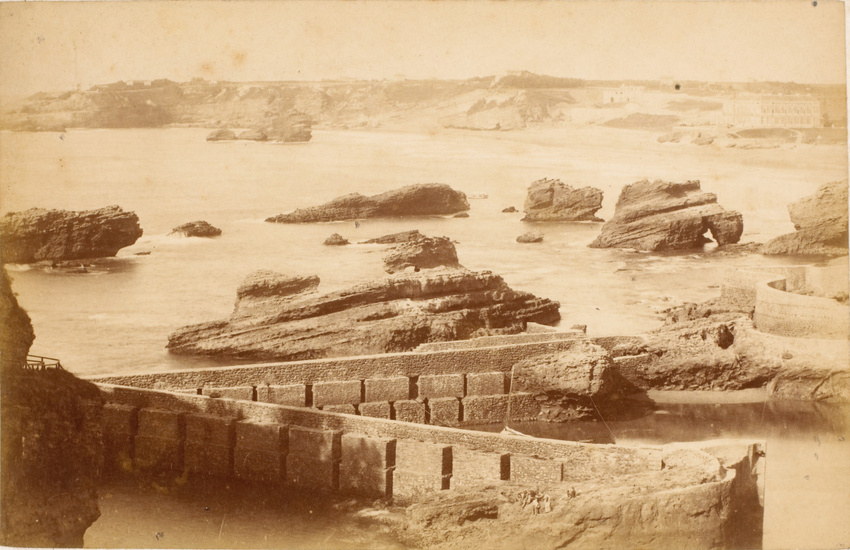 Ferdinand Bérillon - Biarritz : vues depuis le port des pêcheurs vers la grande ...