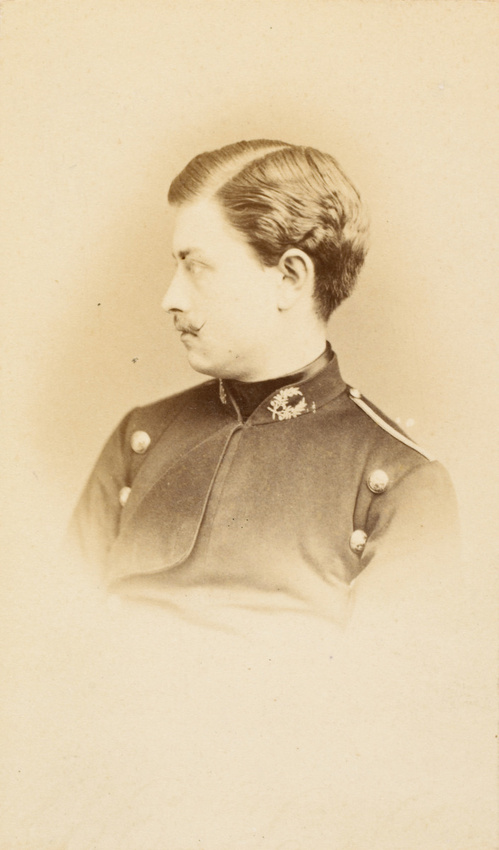 Franck - Portrait d'un homme, en uniforme, de profil