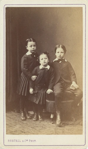 Charles Constant Albert Bertall - André, Robert et Georges Journet