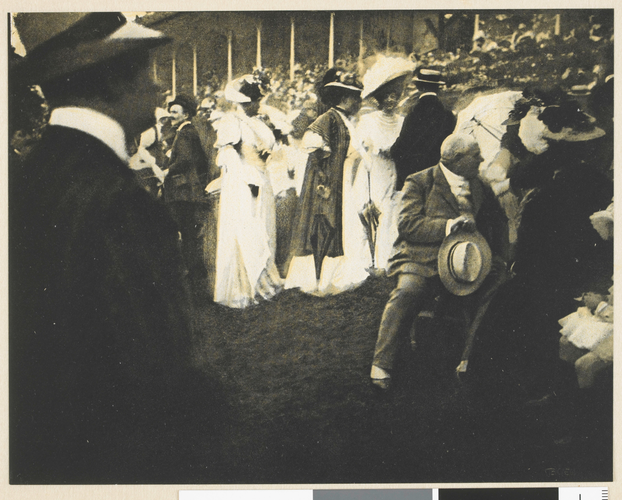 Edward Steichen - Steeplechase Day, Paris : Grand Stand