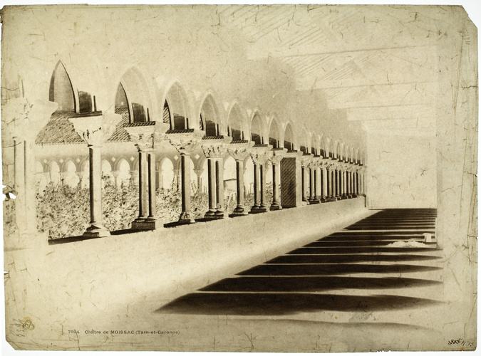 Gustave Le Gray - Moissac (Tarn-et-Garonne) - Vue intérieure d'une galerie du cl...