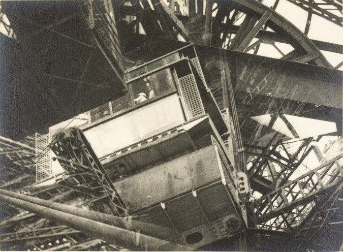 René Clair - Photogramme extrait de "La Tour", court-métrage de René Clair, 1928