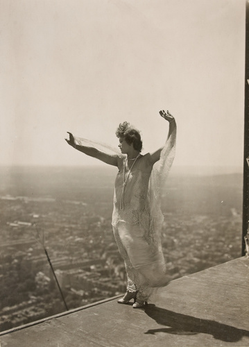 Anonyme - Photogramme extrait du film de René Clair "Paris qui dort", 1925