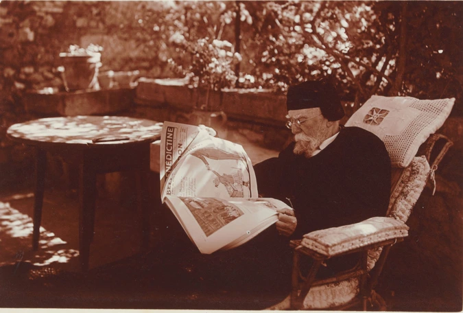 Charles Augustin Lhermitte - Un vieil homme lisant sur une terrasse ombragée