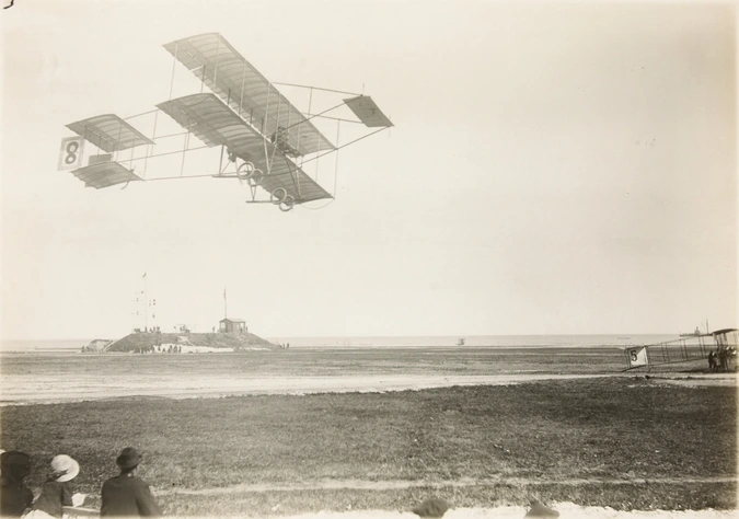 Van Ukkel - Meeting d'aviation à Nice du 10 au 25 avril 1910