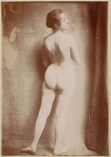 François-Rupert Carabin - Femme nue debout de dos, visage de profil droit