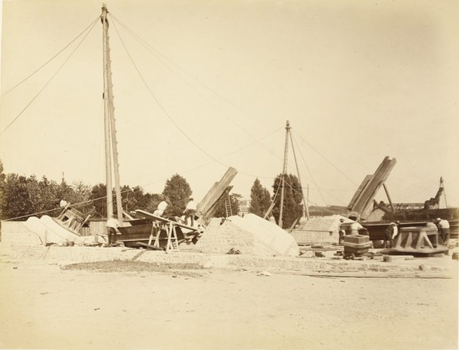 Emile Durandelle - Ouvriers au travail sur la pile n°1. Le 18 juillet 1887