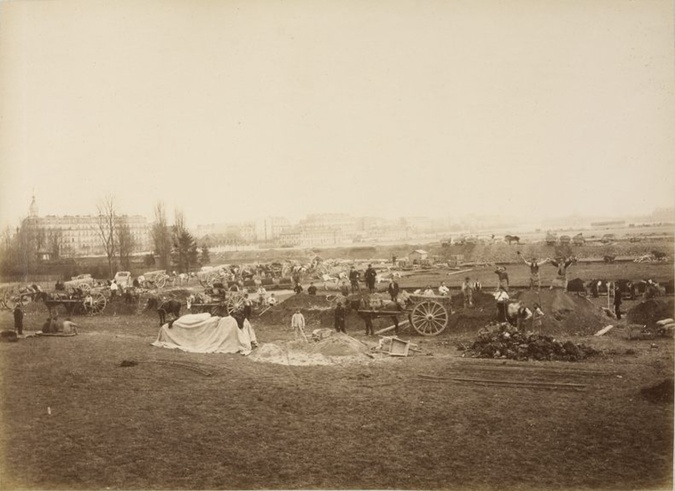 Pierre Lanith Petit - Travaux de terrassement. Ouvriers et chevaux tirant des ch...