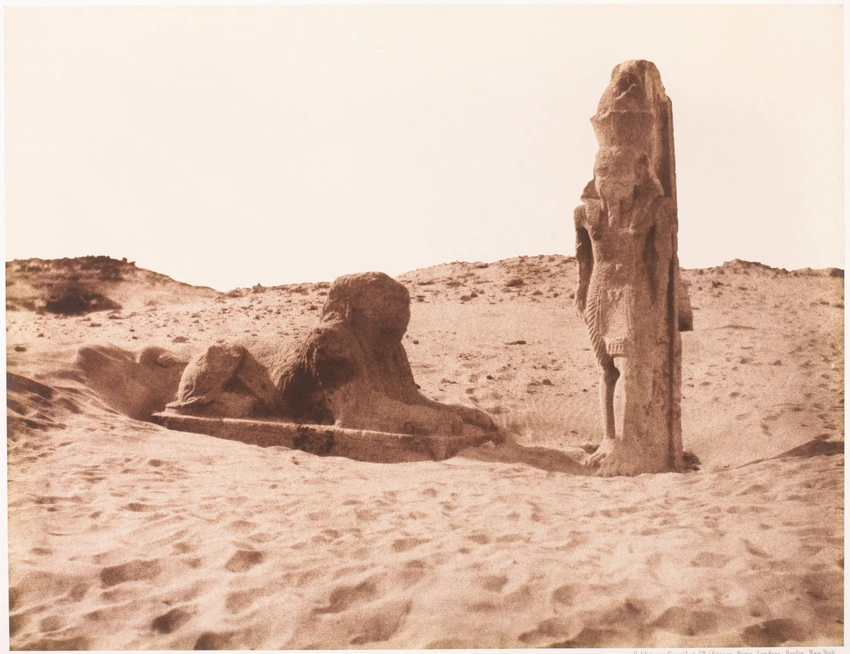Félix Teynard - Seboûah - Temple - Colosse et sphinx de la partie gauche de l'av...