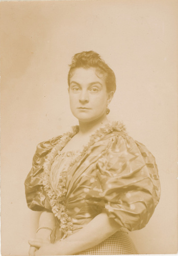 Anonyme - Portrait de Mme Léon Comerre