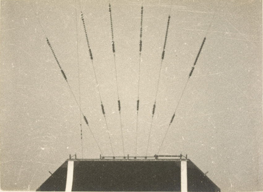 René Clair - Photogramme extrait de "La Tour", court-métrage de René Clair, 1928...