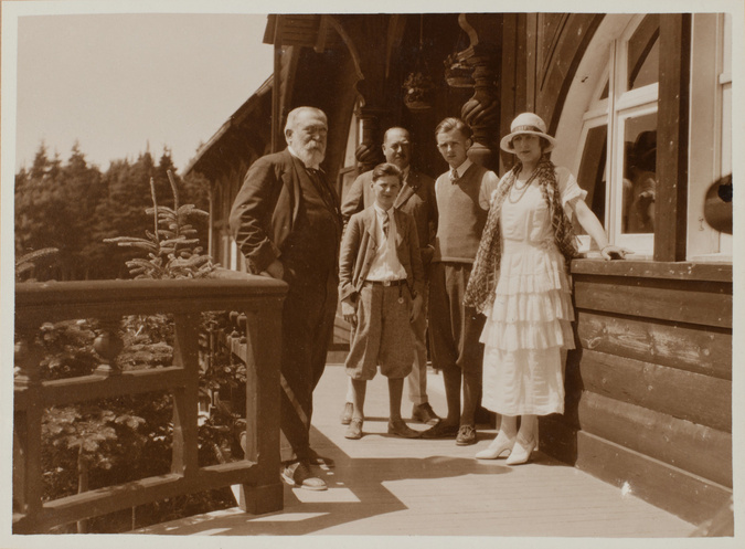 Anonyme - Anticosti, Simone, Gaston, Claude et Hubert Menier et Charles Donahue ...