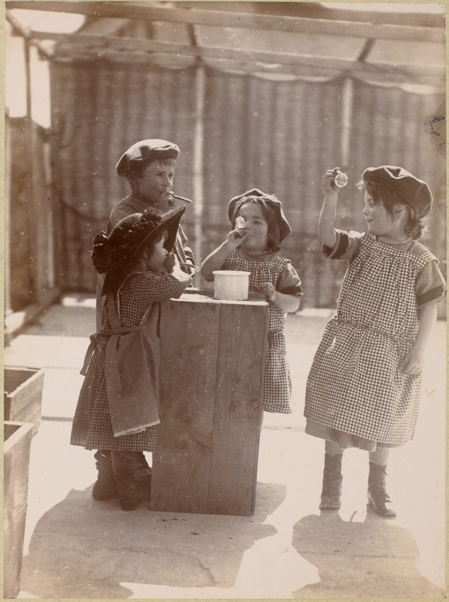 Gabriel Loppé - Les Bulles de savon, Gabrielle, Marguerite, Raymonde et Ernest, ...
