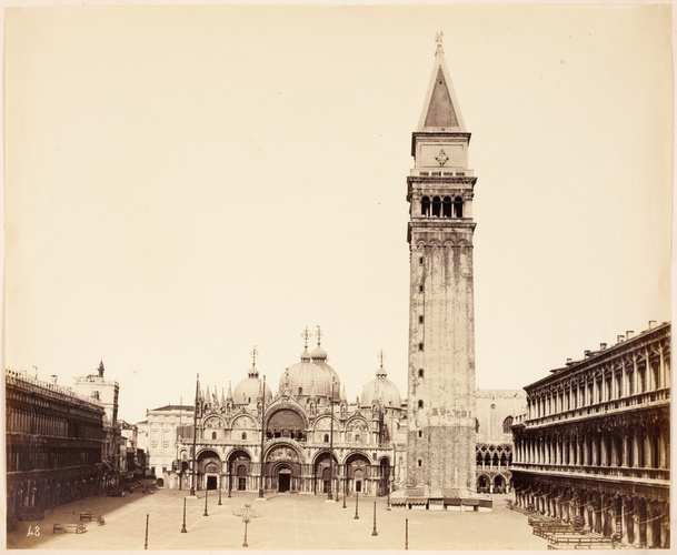 Anonyme - Place Saint-Marc, la basilique et le campanile