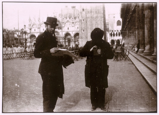 Pierre Bonnard - Roussel en compagnie de Vuillard qui photographie Bonnard, à l'...