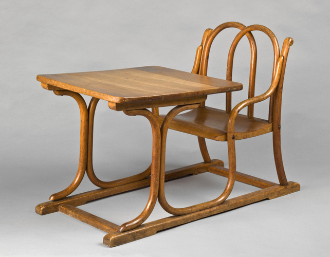 Thonet Frères - Bureau d'enfant et son banc, en une seule pièce