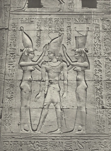 A. Quinsac - Couronnement du roi par les déesses, temple d'Edfou