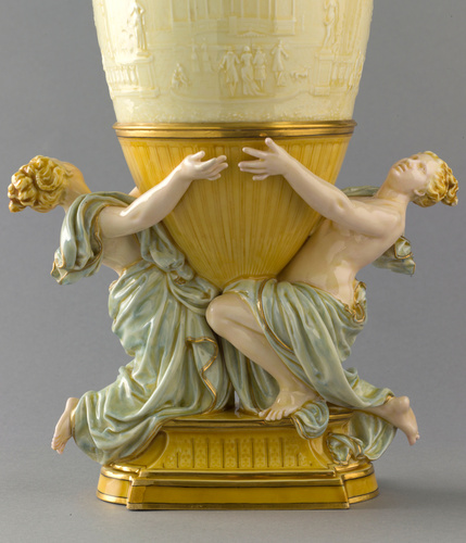 Manufacture de Sèvres - Vase 'Delafosse' (d'une paire)