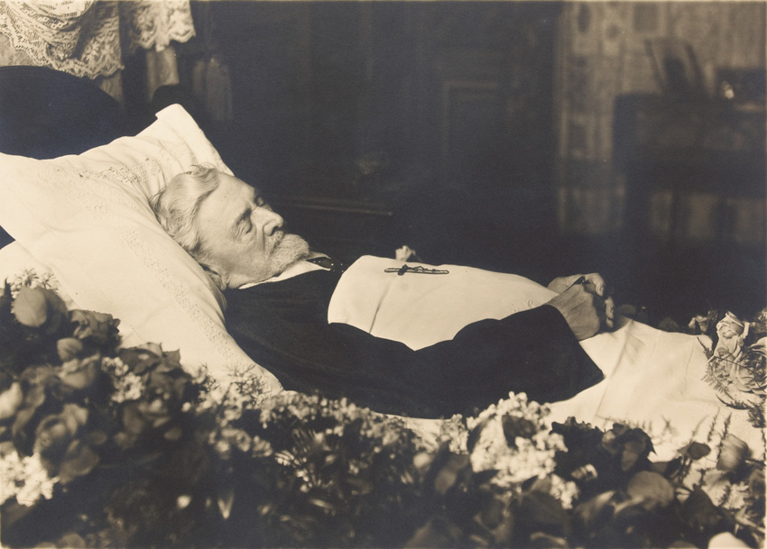 Gustave Eiffel sur son lit de mort - Anonyme | Musée d'Orsay