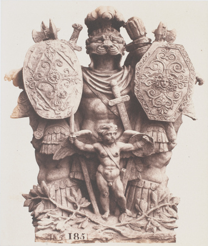 Édouard Baldus - "Attributs de la Guerre",sculpture de Louis Léopold Chambard, d...