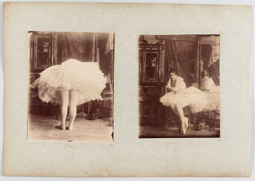 Anonyme - Lili Grenier en danseuse assise sur une chaise, dans l'atelier d'Alber...