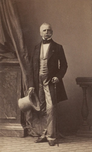André Adolphe Eugène Disdéri - Homme de face debout