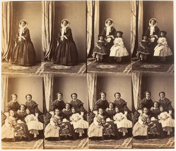 André Adolphe Eugène Disdéri - Mme Sinelnikoff avec deux fillettes et trois jeun...
