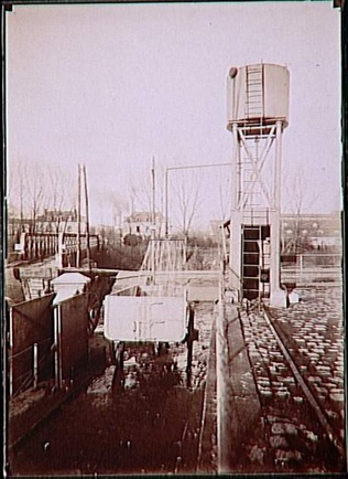 Anonyme - Un couloir au premier étage de l'immeuble de la Caisse d'épargne (Post...